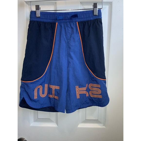 Nike boys windbreaker blue shorts NWT size Med. Pockets. - Picture 2 of 3
